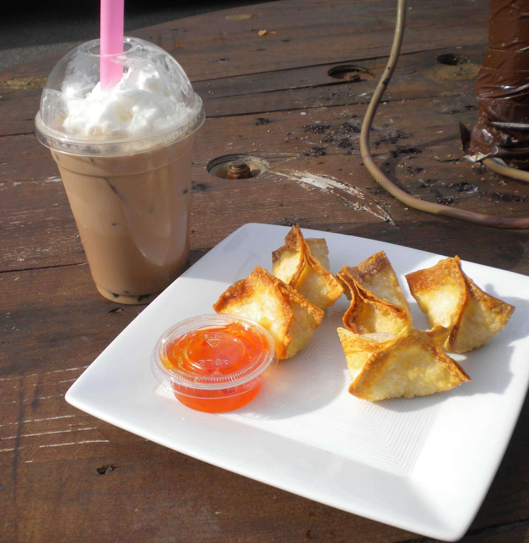 Crab rangoons with Thai tea